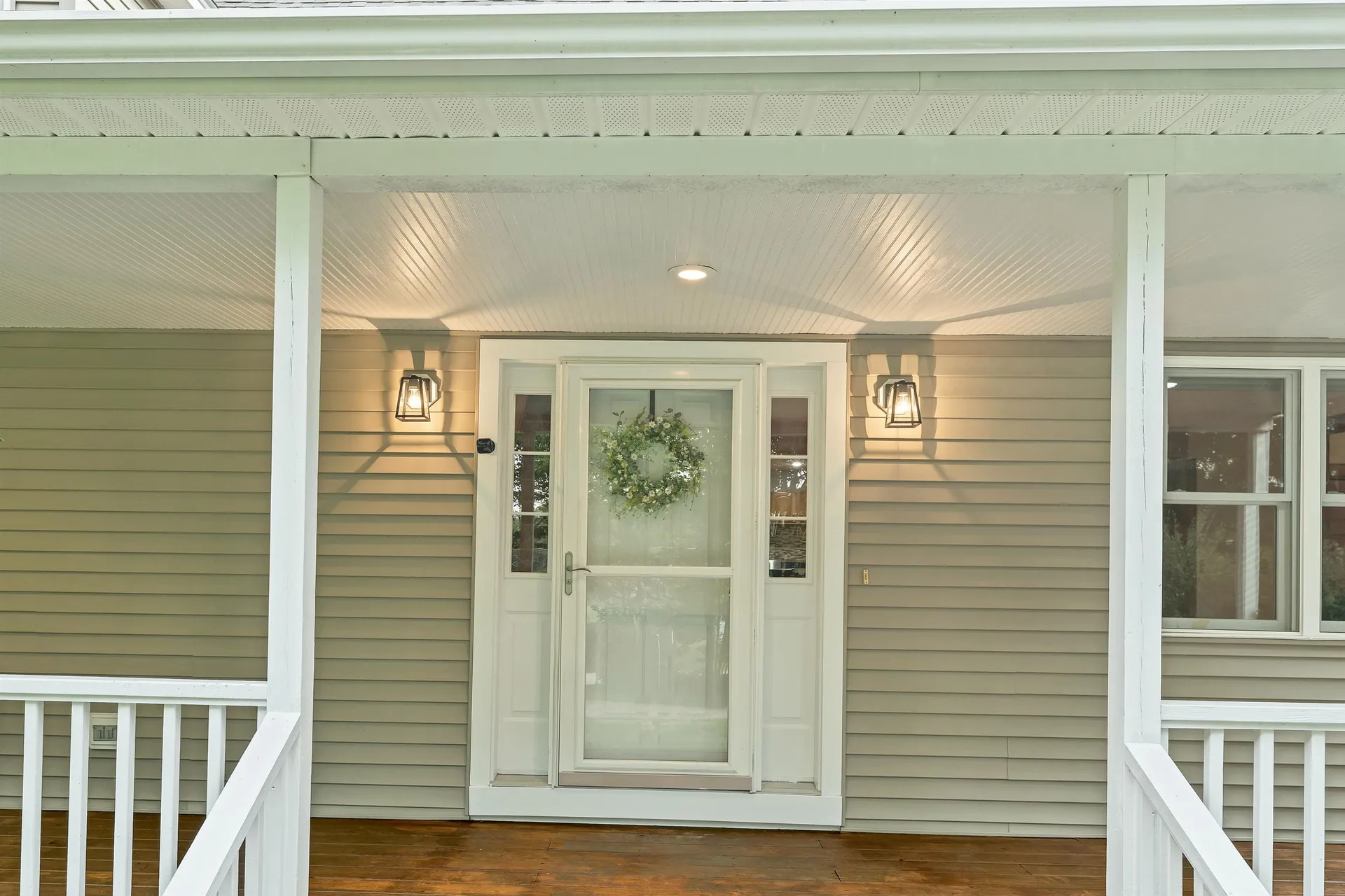 82 New Road Newmarket NH 03857