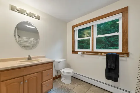 82 New Road Newmarket NH 03857