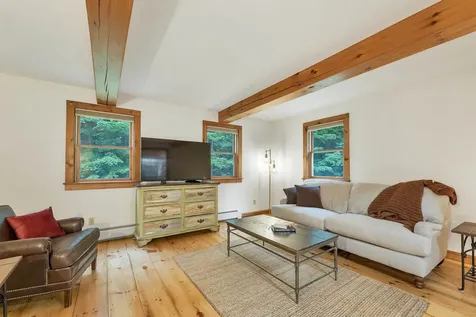 82 New Road Newmarket NH 03857