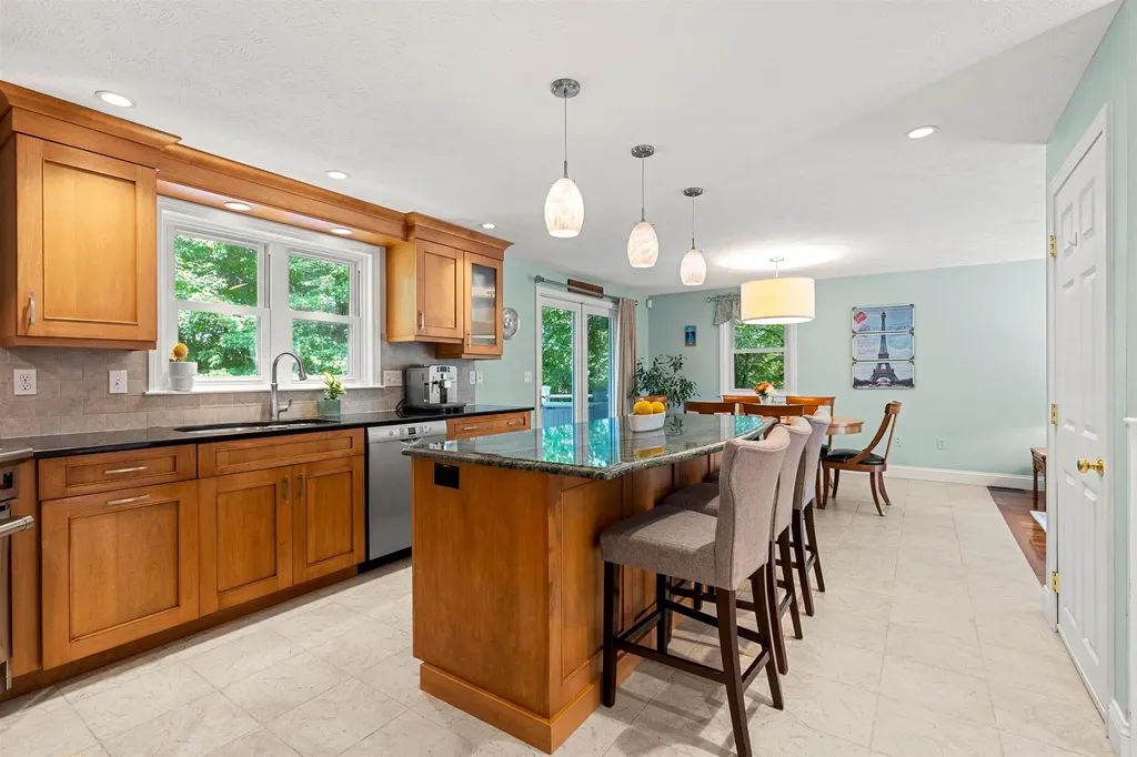 57 Middle Dunstable Road Nashua NH 03062