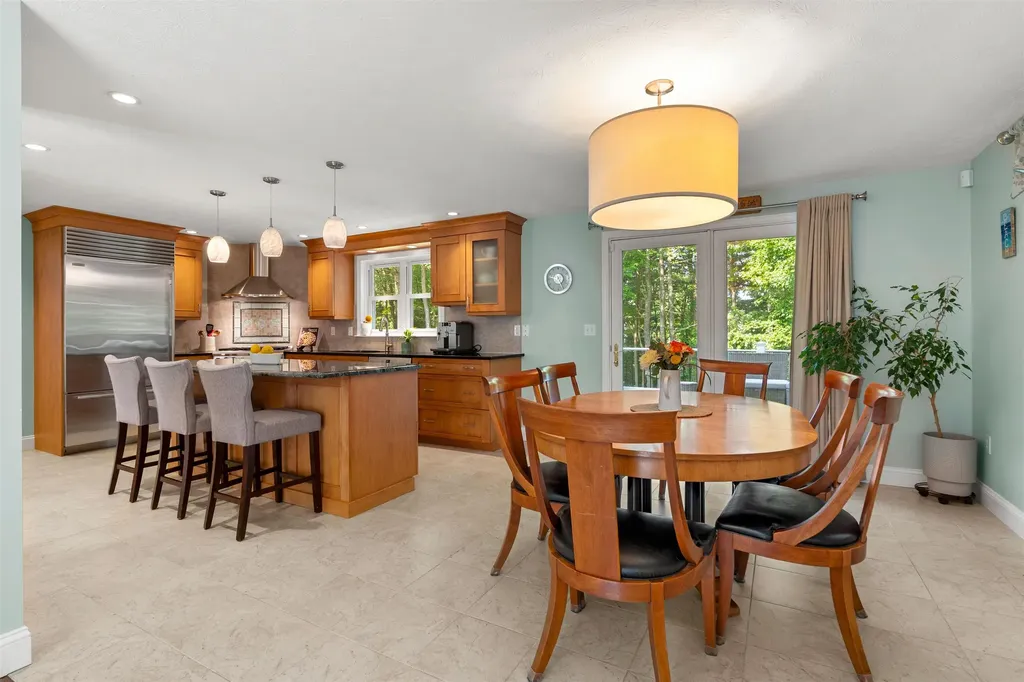 57 Middle Dunstable Road Nashua NH 03062