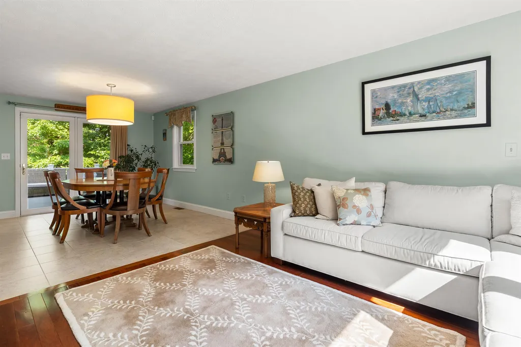 57 Middle Dunstable Road Nashua NH 03062