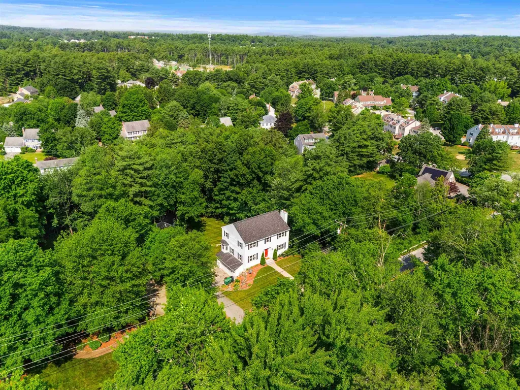 57 Middle Dunstable Road Nashua NH 03062
