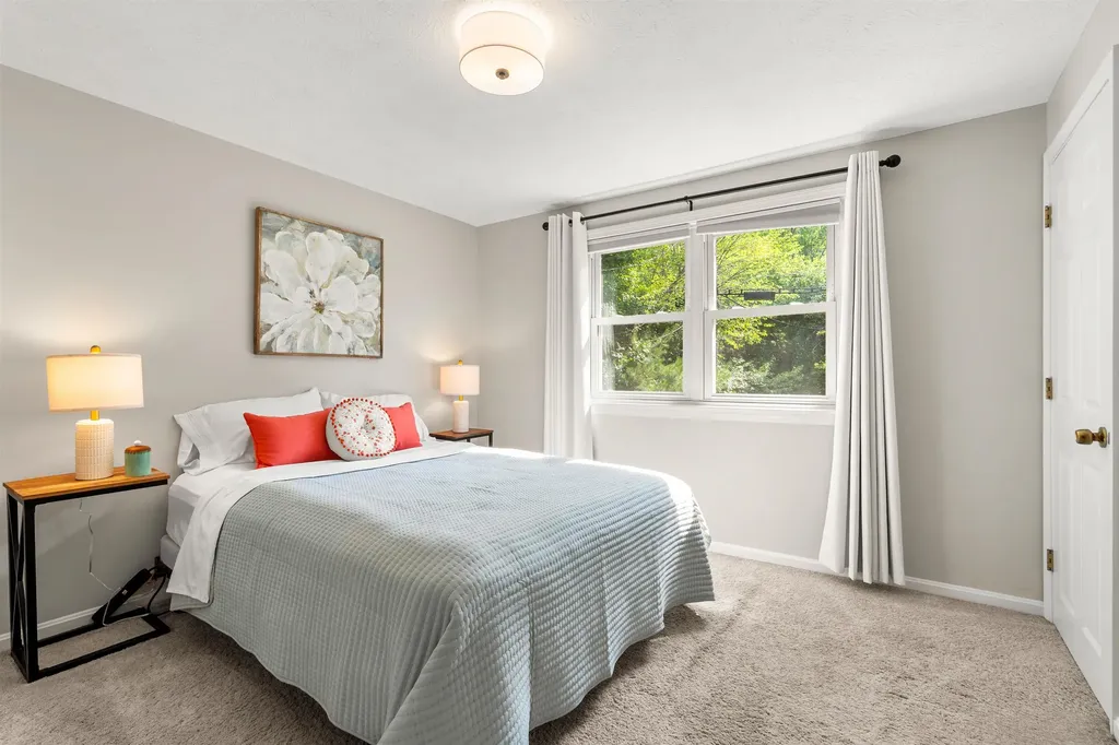 57 Middle Dunstable Road Nashua NH 03062