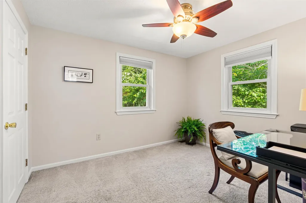 57 Middle Dunstable Road Nashua NH 03062