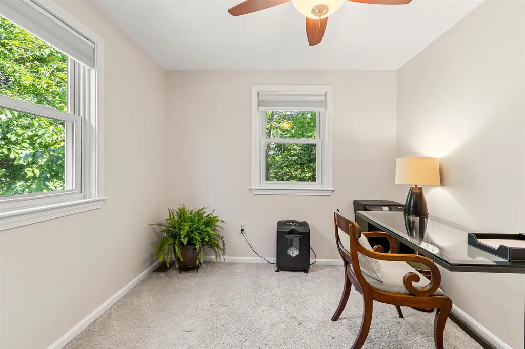 57 Middle Dunstable Road Nashua NH 03062