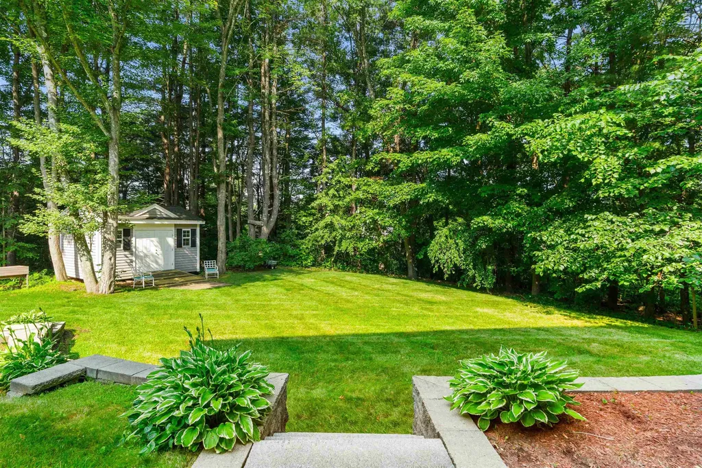 57 Middle Dunstable Road Nashua NH 03062