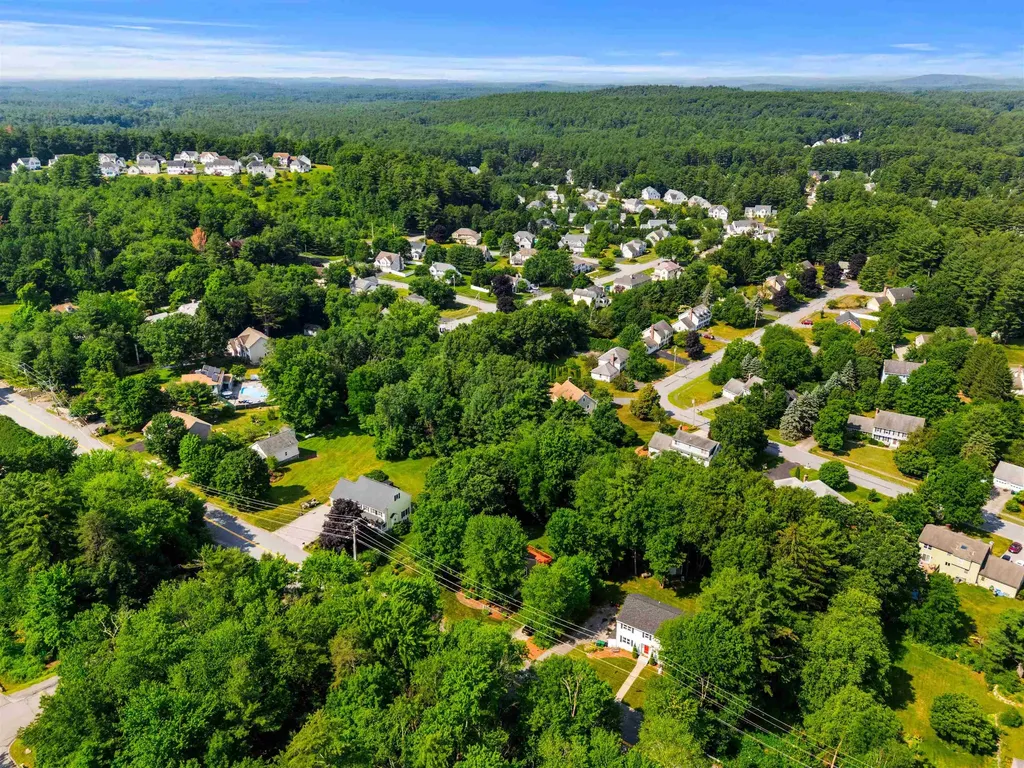 57 Middle Dunstable Road Nashua NH 03062