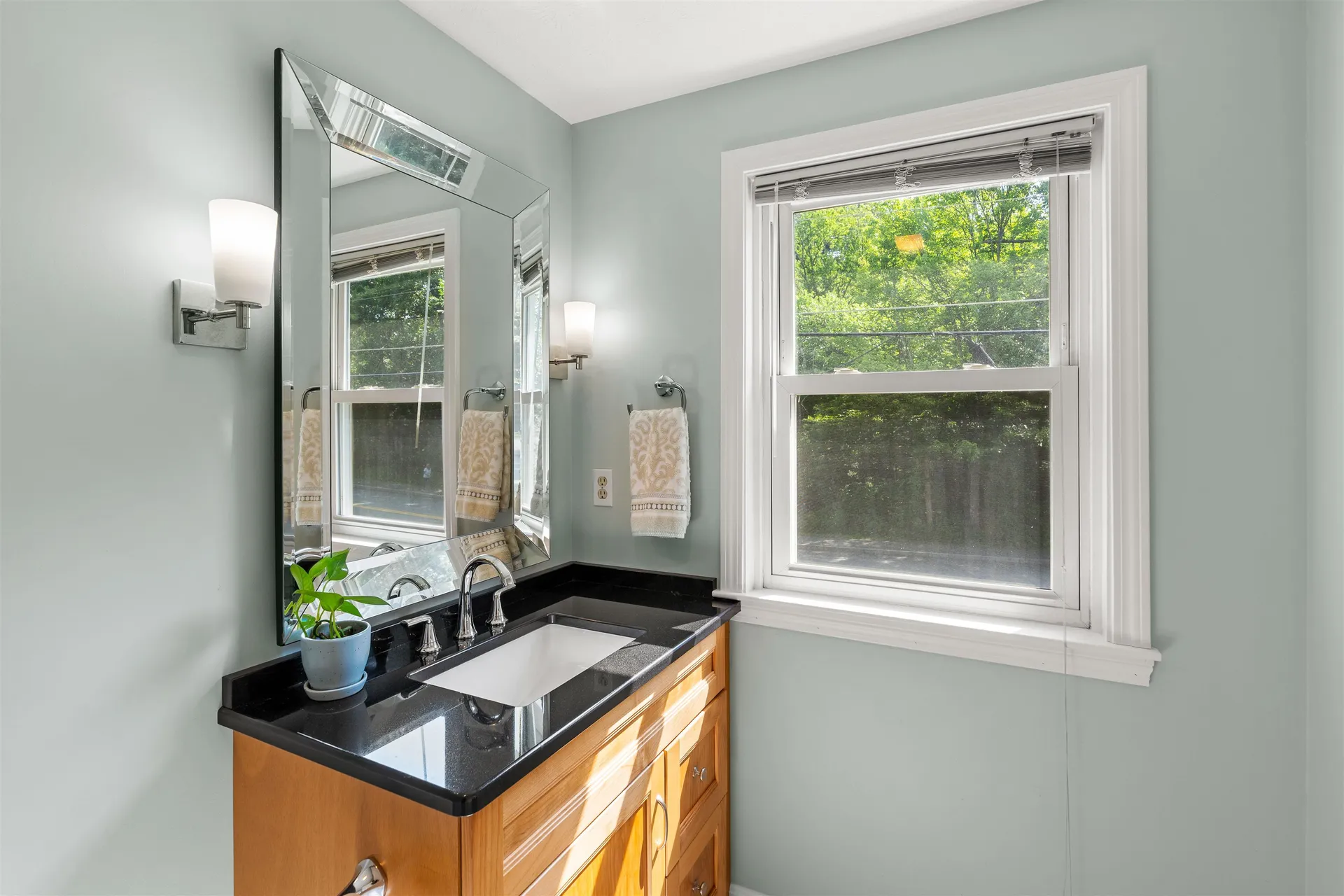 57 Middle Dunstable Road Nashua NH 03062