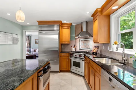 57 Middle Dunstable Road Nashua NH 03062