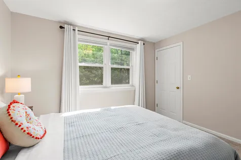 57 Middle Dunstable Road Nashua NH 03062