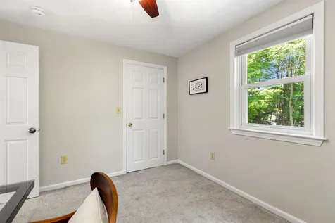57 Middle Dunstable Road Nashua NH 03062