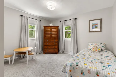 57 Middle Dunstable Road Nashua NH 03062