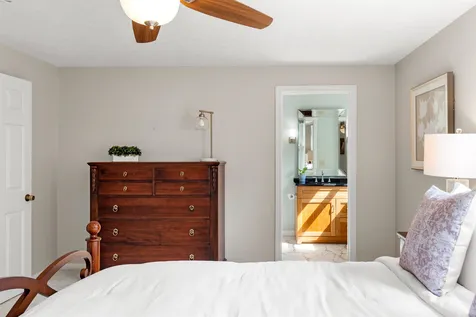 57 Middle Dunstable Road Nashua NH 03062