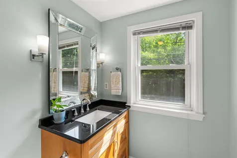 57 Middle Dunstable Road Nashua NH 03062