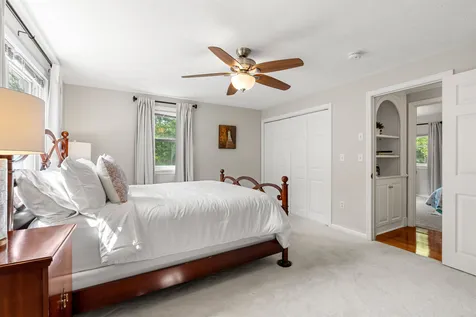 57 Middle Dunstable Road Nashua NH 03062