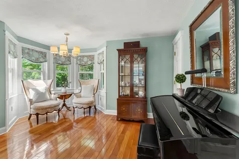 57 Middle Dunstable Road Nashua NH 03062