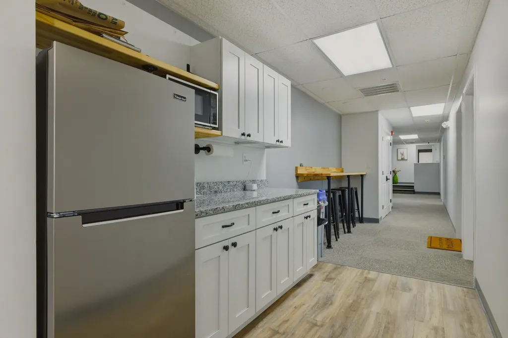 19 Bridge Street Kittery ME 03904