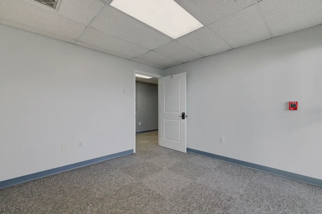 19 Bridge Street Kittery ME 03904