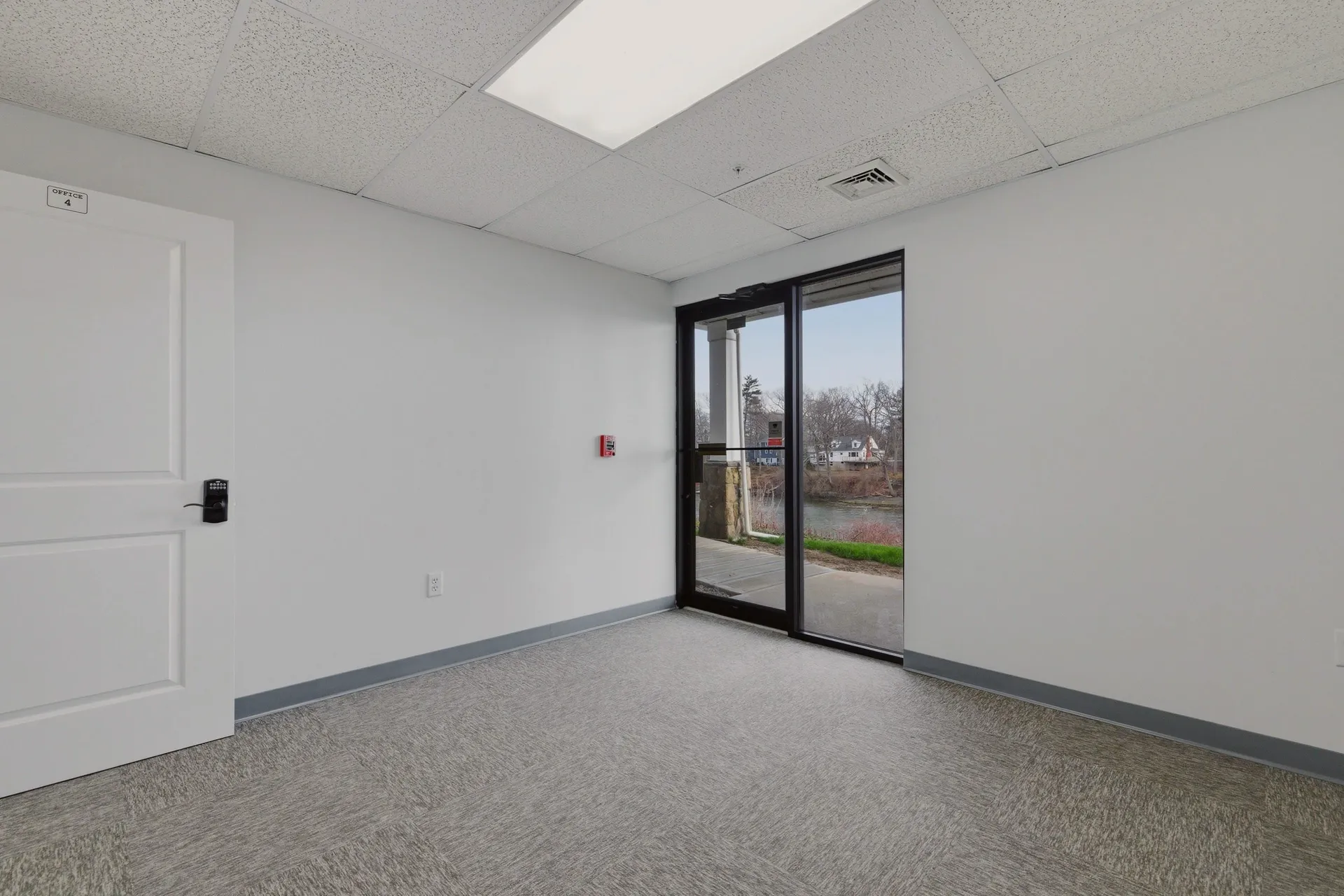 19 Bridge Street Kittery ME 03904