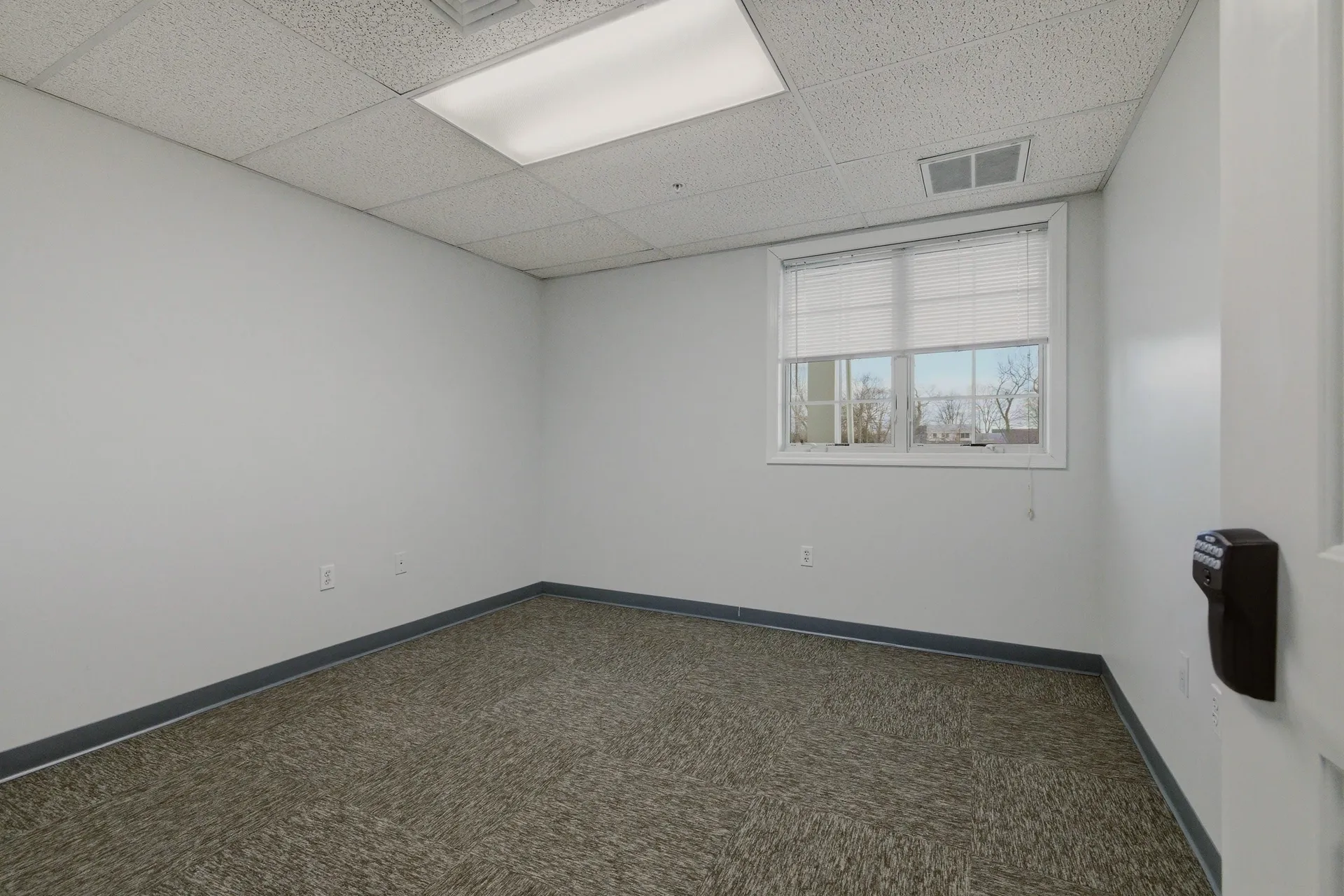 19 Bridge Street Kittery ME 03904