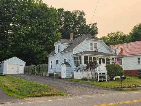 35 Water Street Epping NH 03042
