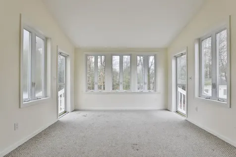 54 Vandora Drive Manchester NH 03103