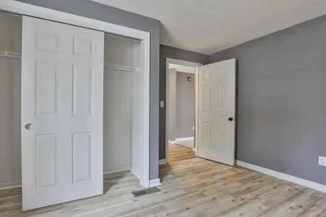 54 Vandora Drive Manchester NH 03103