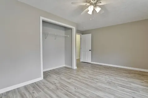 54 Vandora Drive Manchester NH 03103