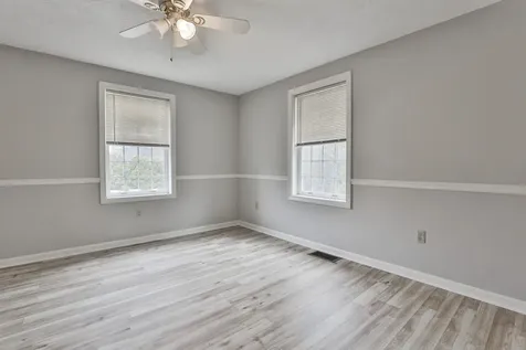 54 Vandora Drive Manchester NH 03103