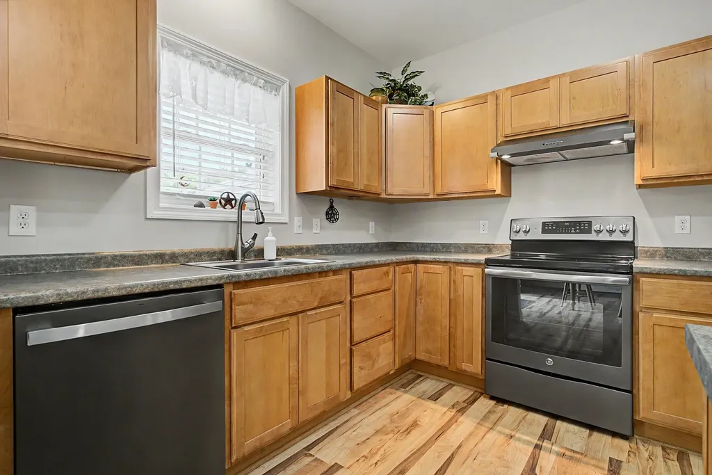 5 Nola Avenue Rochester NH 03867