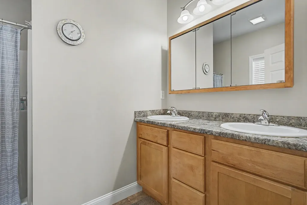 5 Nola Avenue Rochester NH 03867