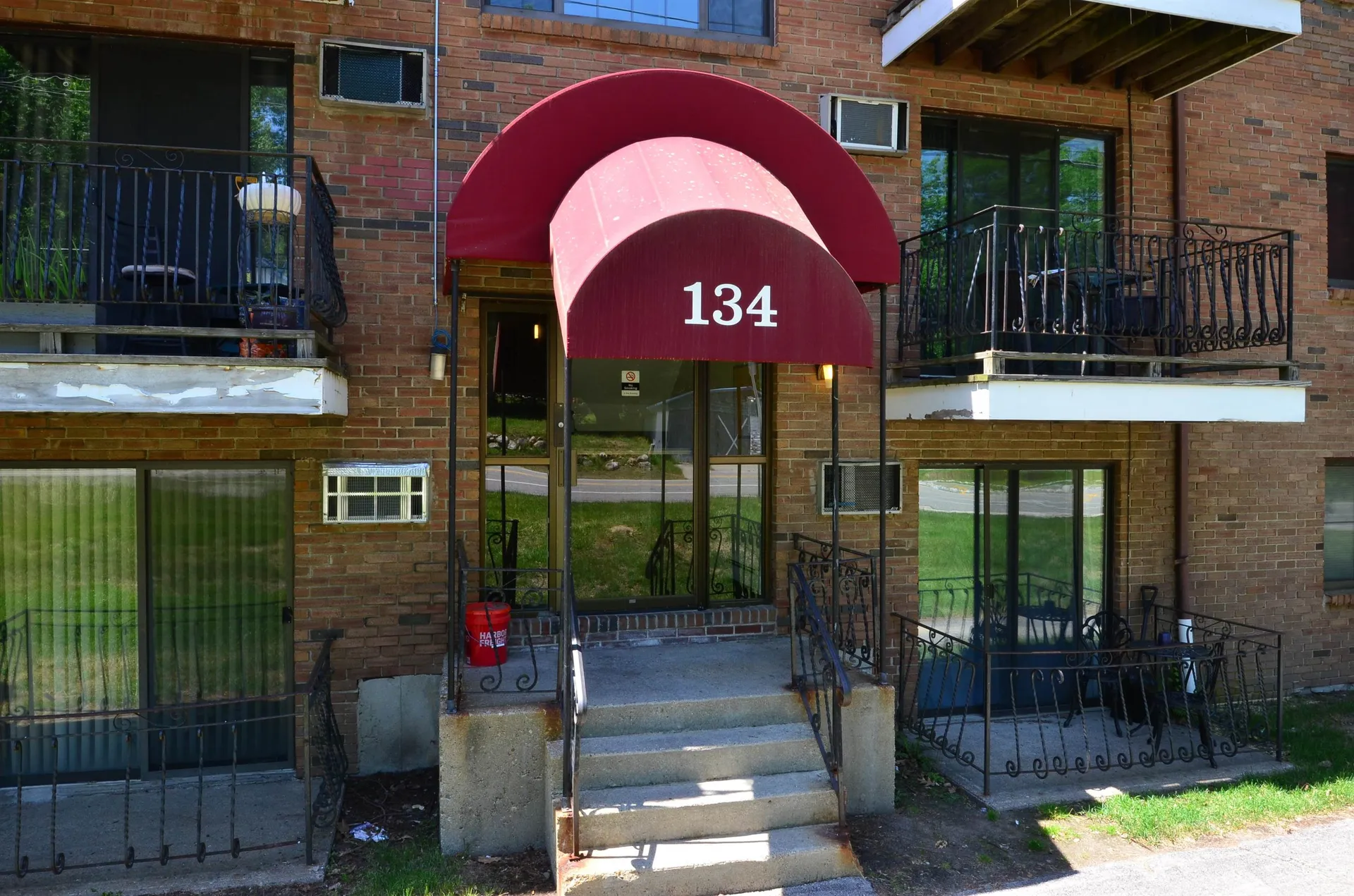 134 Mammoth Road Hooksett NH 03106-1178