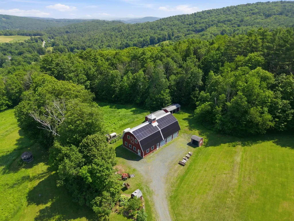 55 County Road Hartland VT 05089