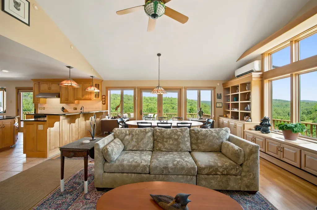 55 County Road Hartland VT 05089