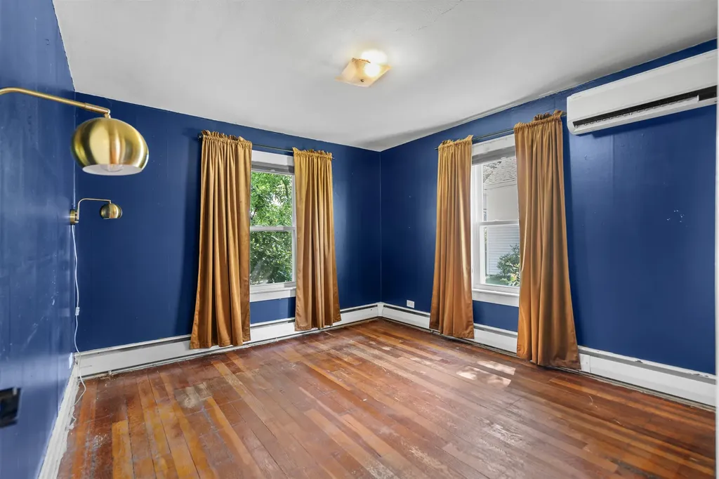 18 Warren Avenue Goffstown NH 03045