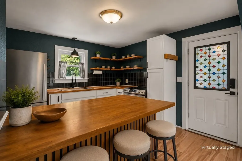 18 Warren Avenue Goffstown NH 03045