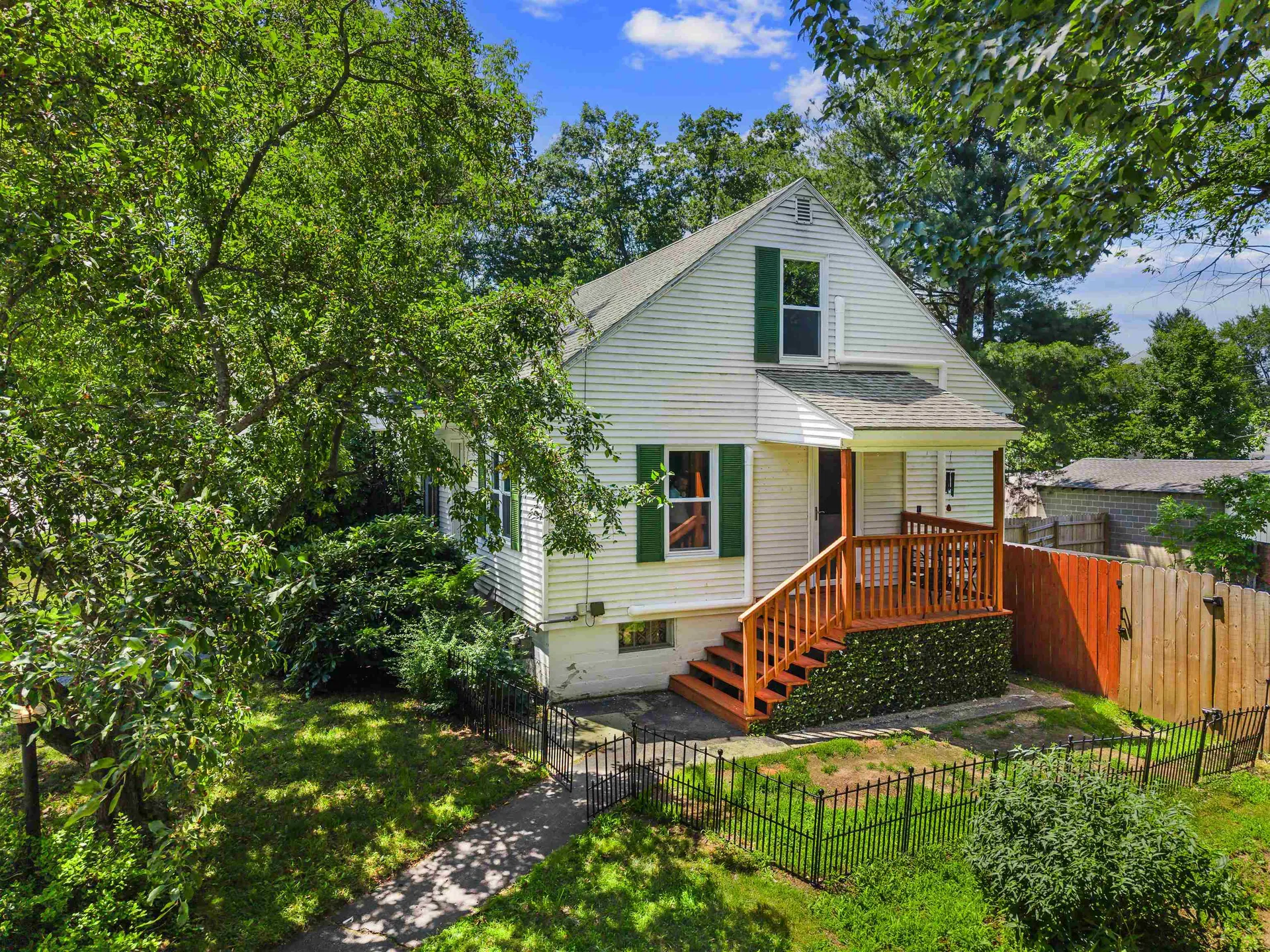 18 Warren Avenue Goffstown NH 03045