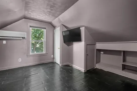 18 Warren Avenue Goffstown NH 03045