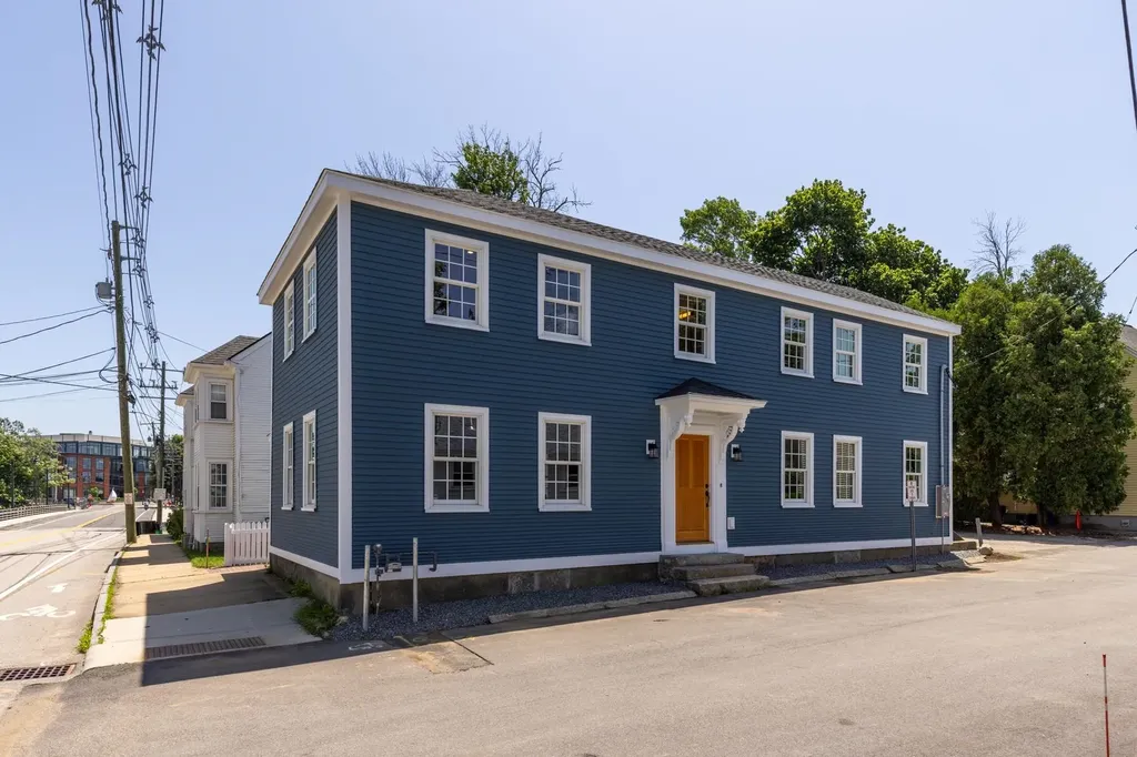 6 Dearborn Street Portsmouth NH 03801