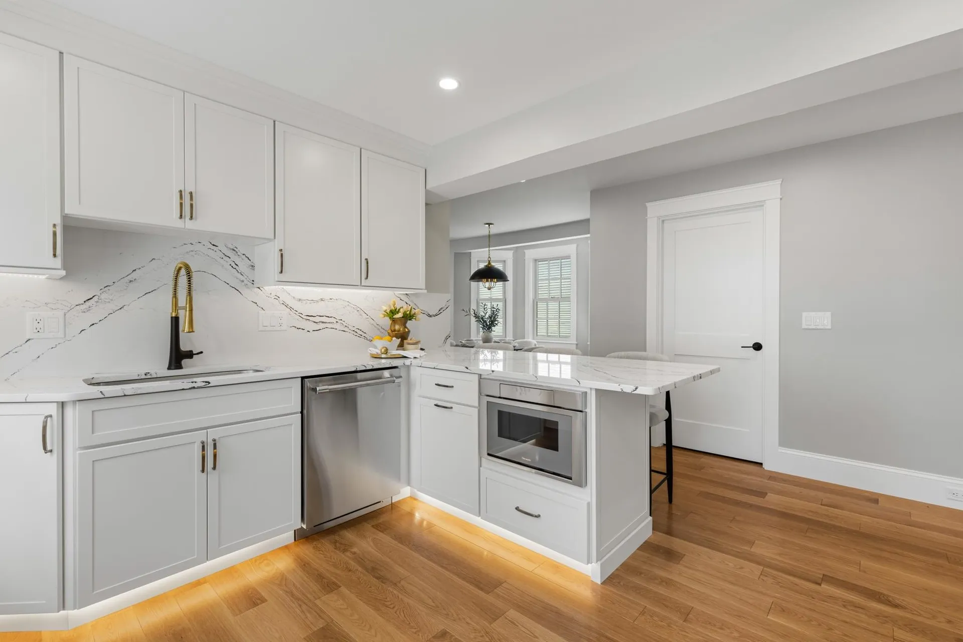 6 Dearborn Street Portsmouth NH 03801