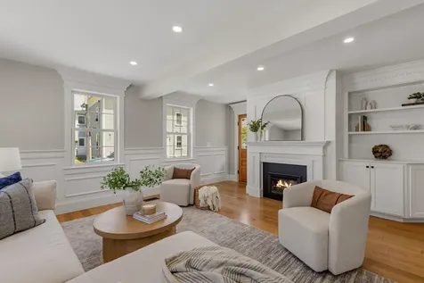 6 Dearborn Street Portsmouth NH 03801