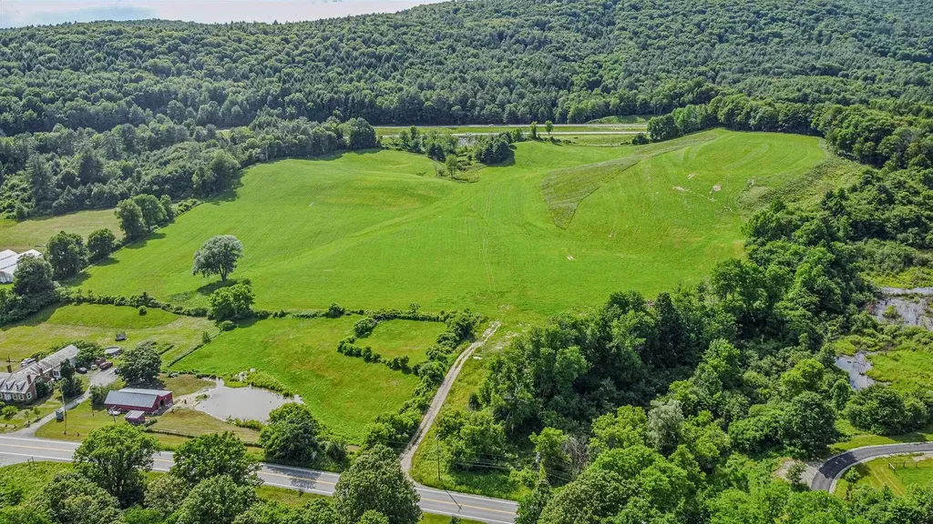 1 Us Route 5 Road Hartland VT 05048