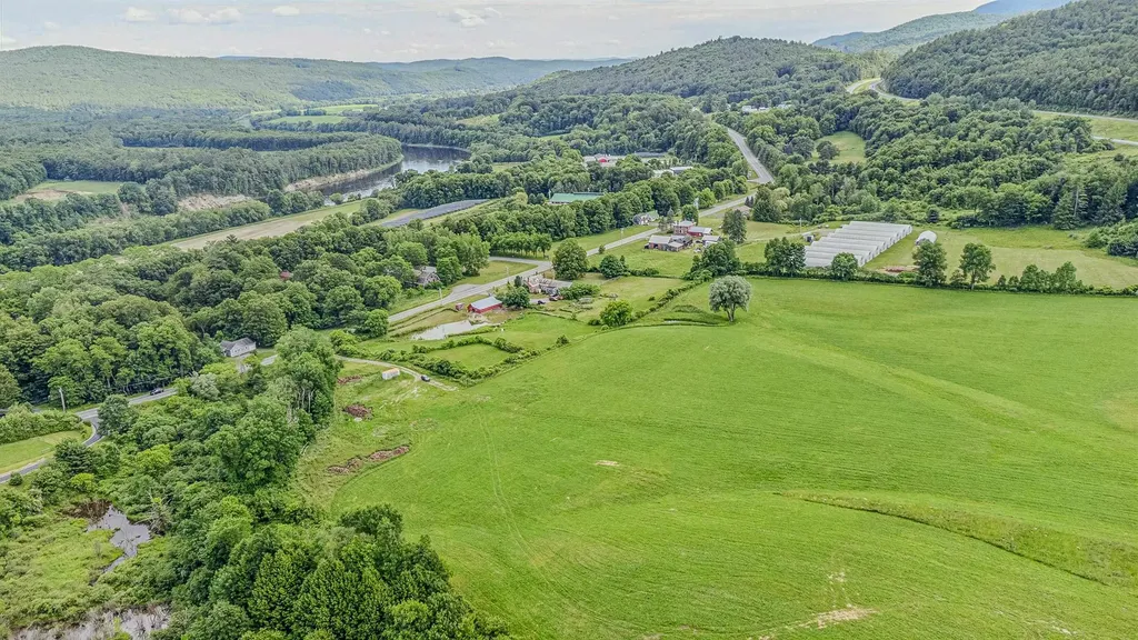 1 Us Route 5 Road Hartland VT 05048