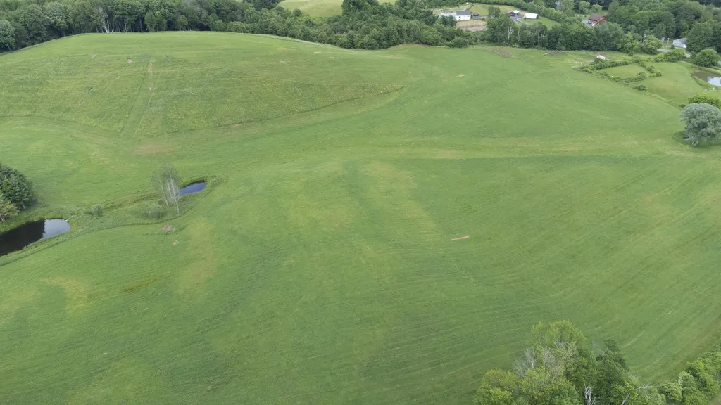 1 Us Route 5 Hartland VT 05048