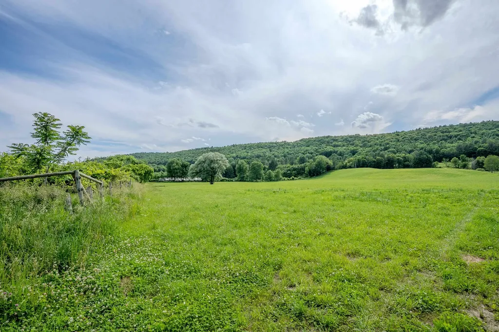 1 Us Route 5 Road Hartland VT 05048