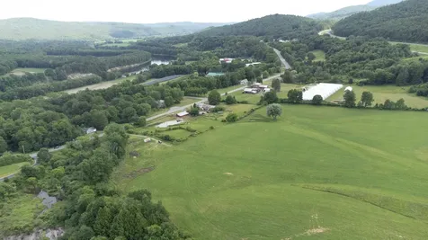 1 Us Route 5 Road Hartland VT 05048