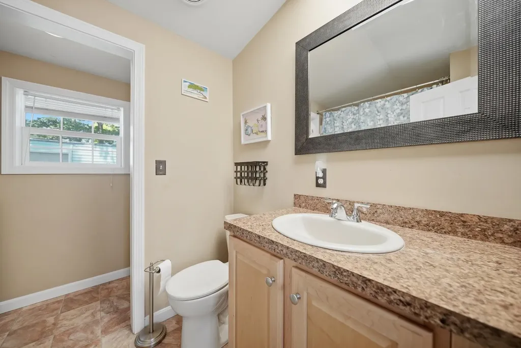 20 Black Forest Road North Hampton NH 03862