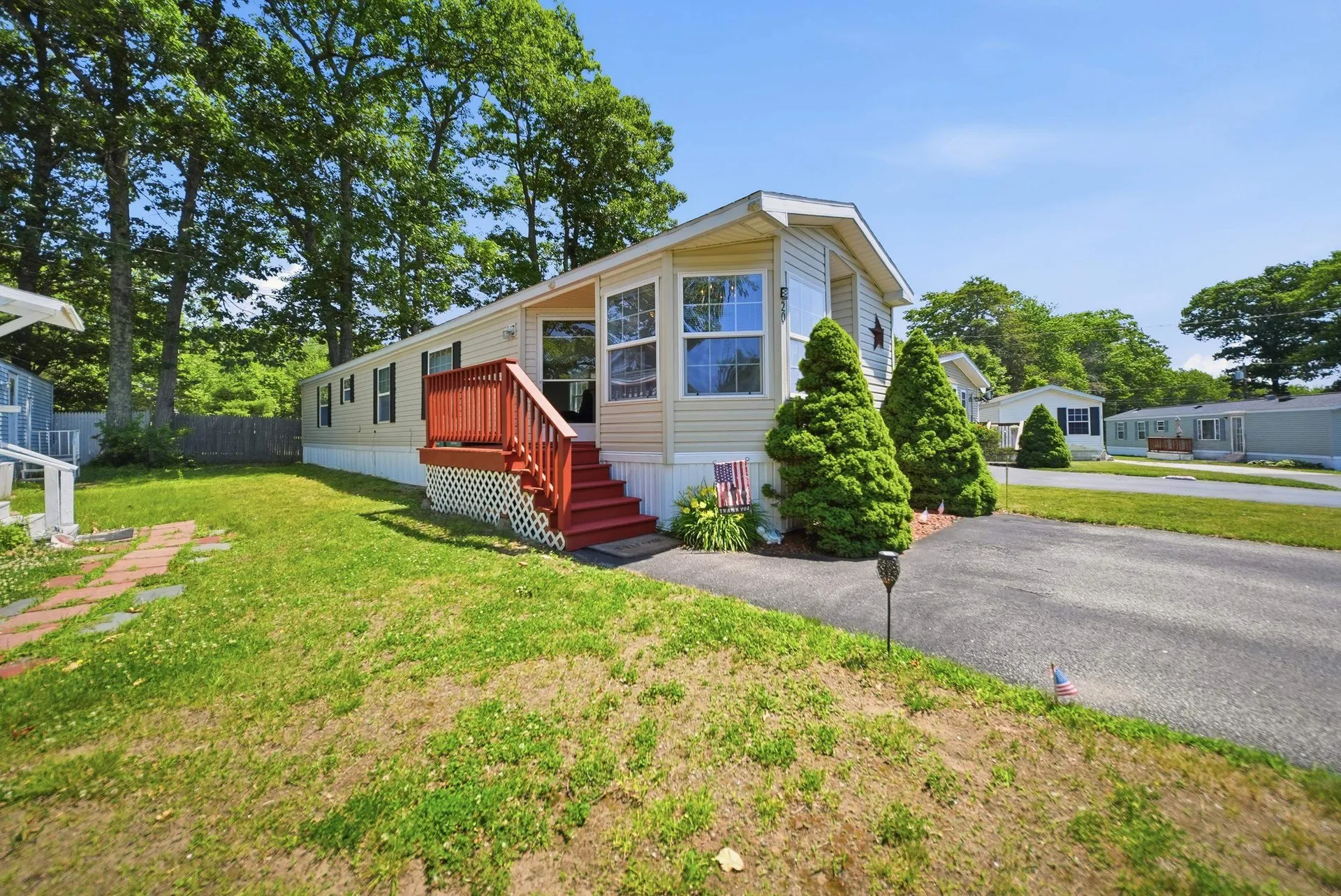 20 Black Forest Road North Hampton NH 03862