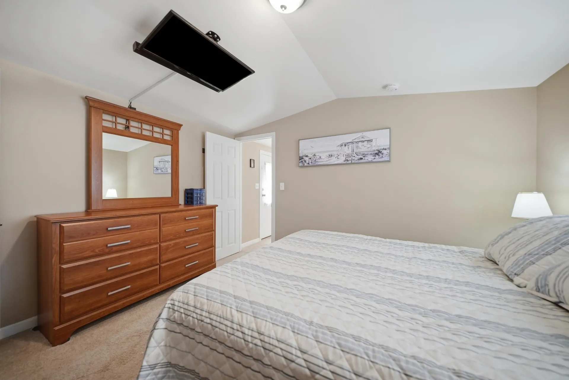20 Black Forest Road North Hampton NH 03862
